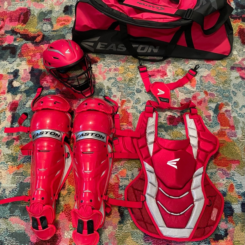 EEUC Easton Intermediate Pro X Catcher’s gear
